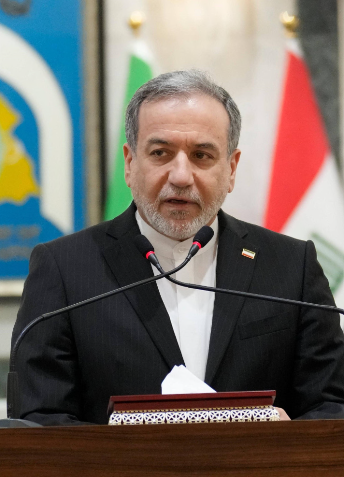 La tregua contestata nello Stretto di Hormuz, ministro Araghchi: "l'Iran ha mantenuto la parola, rispetto deve essere reciproco"