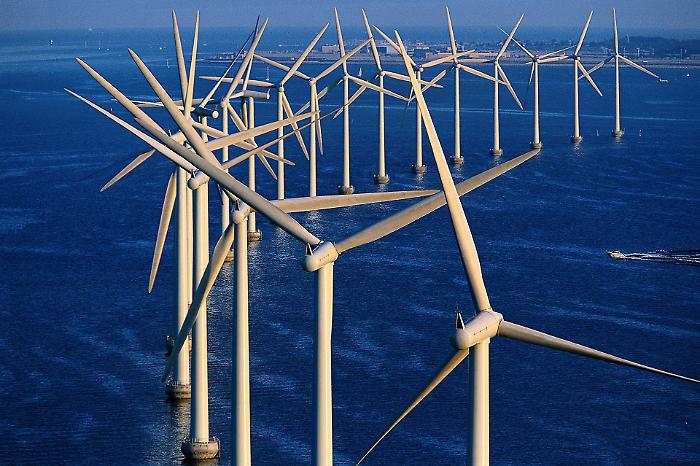 La Sicilia accende i motori della green economy: via libera a 35 miliardi di investimenti 
