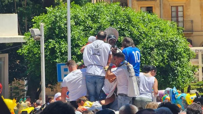 Festa di San Calogero, oggi domenica conclusiva tra fede, folklore e l'abbraccio della folla