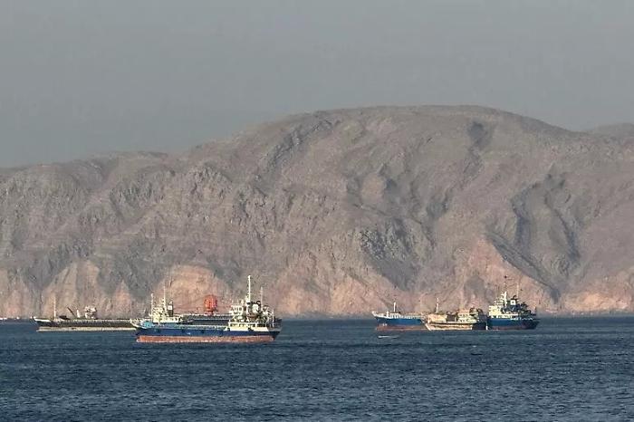 Consigliere di Khamenei sulla gestione dello Stretto di Hormuz: " Vale pi&ugrave; di decine di bombe atomiche, Teheran lo protegger&agrave;"