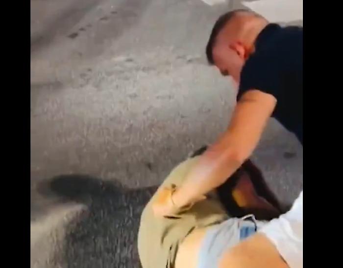 Il video della discordia: imprenditore si vanta online dopo aver picchiato uno straniero