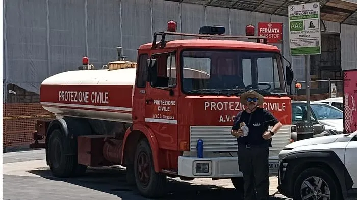 Ortigia, fine settimana senza acqua: autobotti, guasti e polemiche sul sindaco Francesco Italia