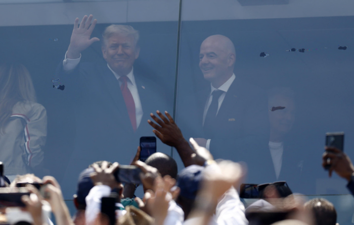 La notte della finale: Trump in tribuna tra star, fuochi e uno show in stile Super Bowl