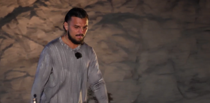Temptation Island, il ribaltamento di Giovanni: dal fal&ograve; negato ai baci con Elisa, mentre Sabrina lo liquida con una parola