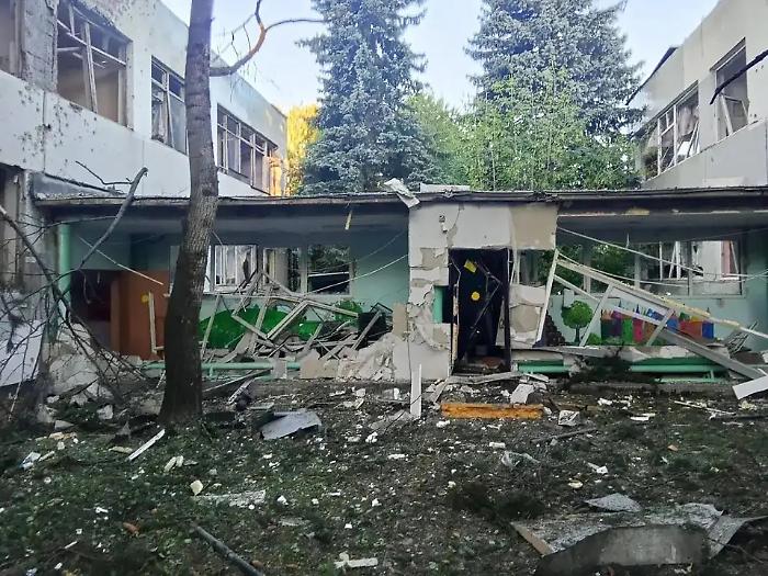 Nel mirino l'Amazon russa: cos&igrave; Kiev colpisce lo shopping per sabotare la guerra di Putin