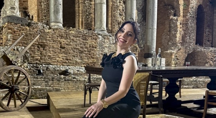  Il theremin di Lina Gervasi incanta Taormina: la magia della musica veste Dolce&Gabbana 