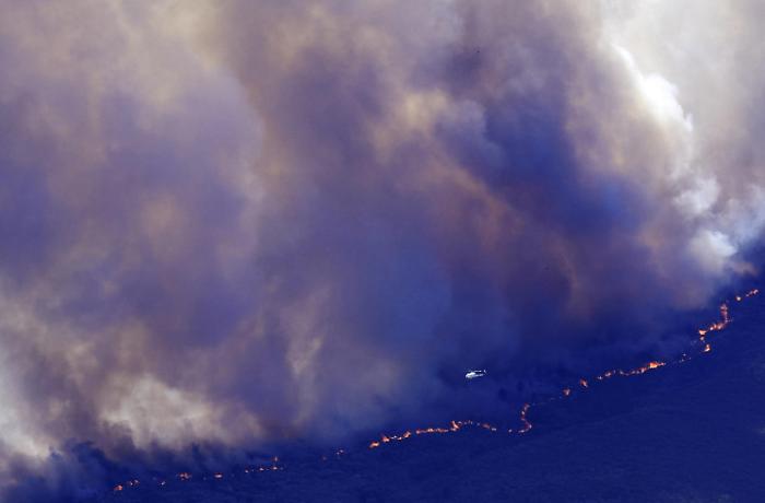 Spagna in fiamme, Madrid sotto pressione: l&rsquo;emergenza nazionale apre il fronte pi&ugrave; duro dell&rsquo;estate iberica