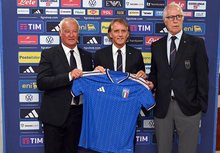 Il ritorno del figliol prodigo: Mancini riparte dall'Italia tra autocritica, giovani e voglia di riscatto