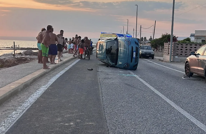 Auto si ribalta sulla Marza-Pozzallo: ci sono feriti