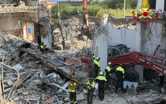 Palazzina crollata a Messina. Analisi su alcuni reperti potrebbero dare risposte sugli ultimi due dispersi