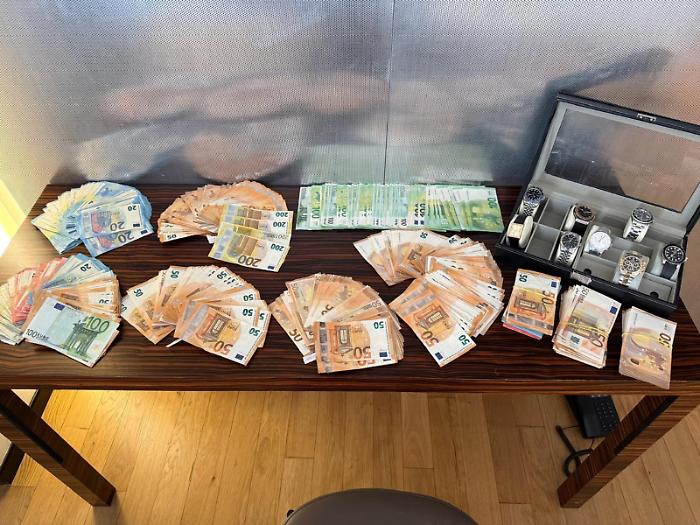 Aumento fittizio di capitale per accedere ad un finanziamento pubblico da 4 milioni: due aziende catanesi nel mirino