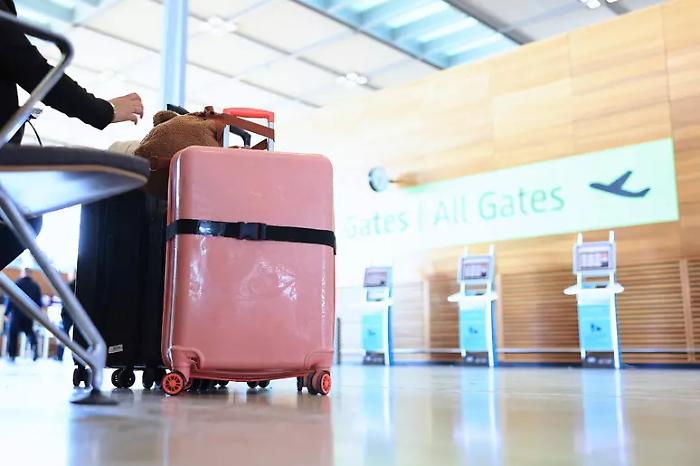 Affittano online una casa per le vacanze ma all'arrivo trovano un'amara sorpresa: truffate 50 famiglie