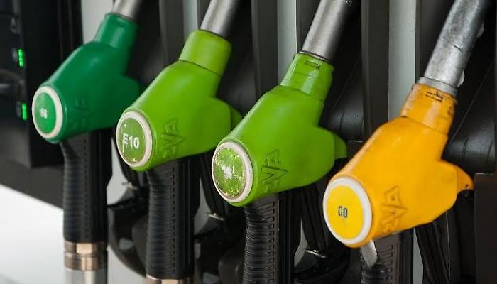 Benzina "allungata" con l'acqua a Roma, i meccanici: &laquo;Casi aumentati fino al trenta per cento&raquo;