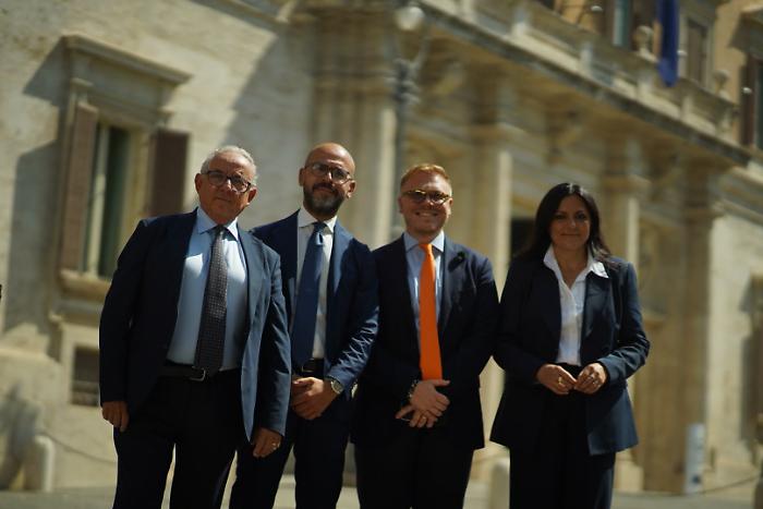 Caro voli, Marano attacca Giorgia Meloni: &laquo;Ancora una volta solo annunci e nessun atto concreto&raquo;