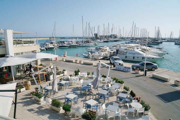 Porto turistico Marina di Ragusa, rubano due gommoni