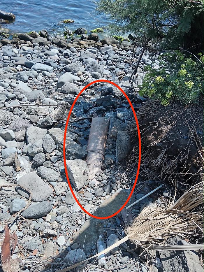 A Torre Archirafi reflui in mare sotto il sole. Santo Primavera accusa una &laquo;rete fognaria colabrodo&raquo;