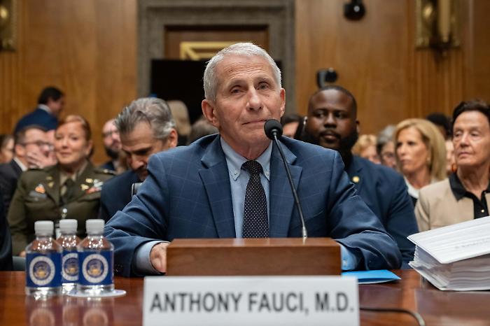 Fauci colpevole di oltraggio al Congresso: commissione Senato Usa approva la mozione, rischia indagine penale