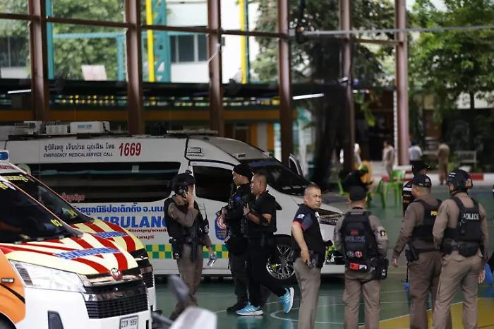 Sparatoria in scuola a Bangkok, tra le otto vittime anche i nonni di chi ha aperto il fuoco