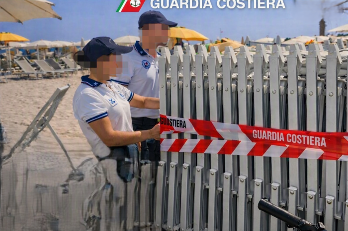 Ombrelloni e lettini abusivi a San Vito Lo Capo: scattano multe per 6.160 euro