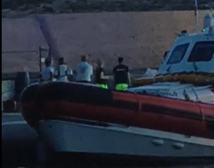 Tragedia a Lampedusa, muore un giovane sub travolto da un gommone 