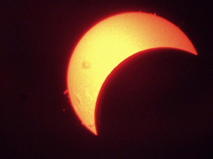 Eclissi solare del 12 agosto, occhi puntati sul cielo siciliano: ecco dove si vedr&agrave; di pi&ugrave;