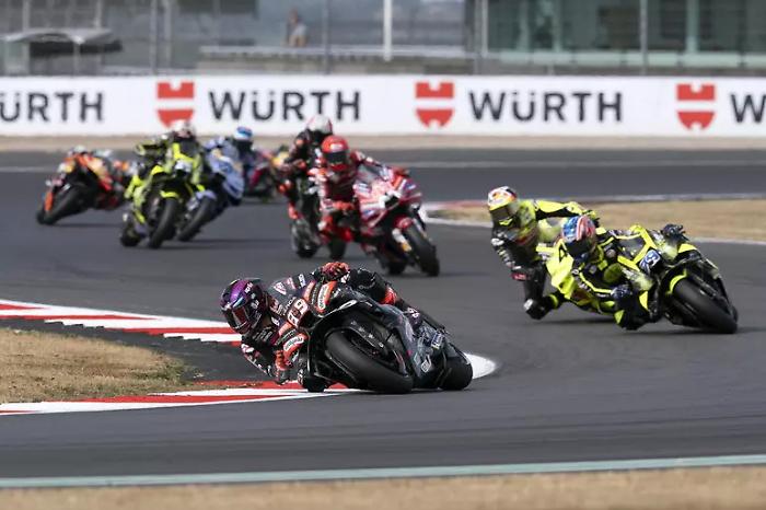 Raul Fernandez domina a Silverstone: secondo successo in MotoGP