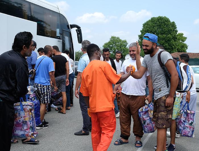 Migranti, Berlino richiama Italia e Grecia: perch&eacute; la stretta tedesca su Dublino riapre la frattura europea
