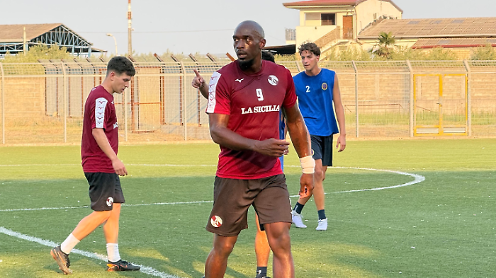 L&rsquo;Acireale comincia bene a Scordia: tre gol nel primo test