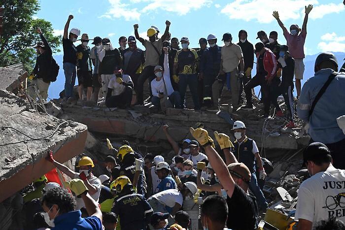 Terremoto in Colombia, macerie ed eroismo: estratti vivi mamma e neonato a Cali