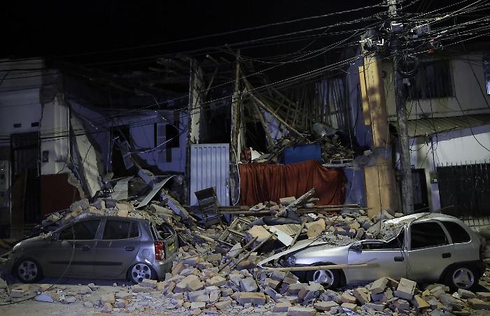 Colombia devastata dal terremoto, oltre 130 morti e centinaia di feriti nell'ovest del Paese 