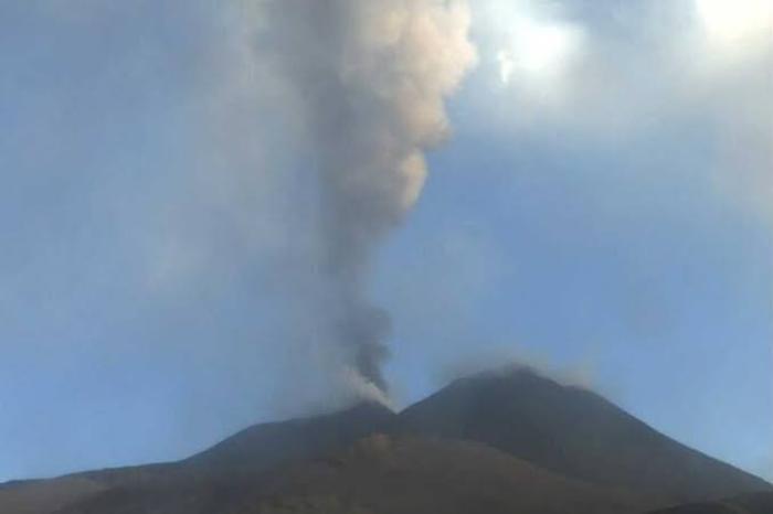 Caos cenere all'aeroporto di Catania, l'attacco dei capigruppo del centrodestra: &laquo;Sac incapace di gestire un evento prevedibile&raquo;