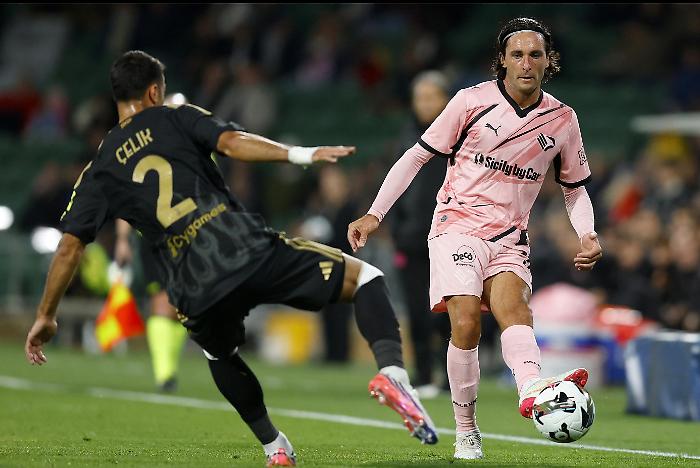 Un buon Palermo perde contro la Juventus: a Perth finisce 2-0
