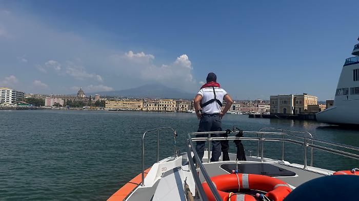 Ferragosto sicuro a Catania, regole e comportamenti da seguire per bagnanti e diportisti