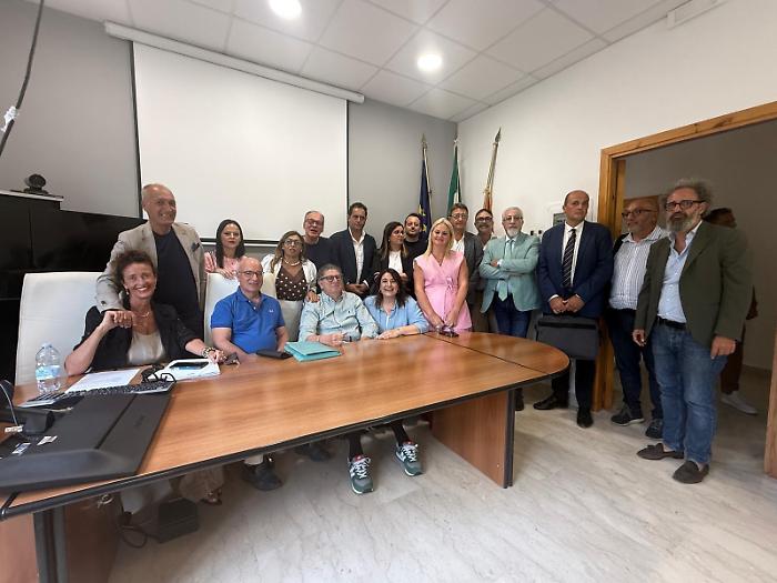  Confronto tra   Comune e Asp ma sar&agrave; protesta sotto il gazebo  pure a Ferragosto
