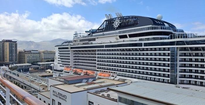 Agenti sotto copertura sulla nave da crociera: la Polizia arresta un ricercato internazionale a Palermo