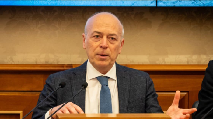 Emergenza medici a Gela, l&rsquo;appello di Lorefice: &laquo;Venite a lavorare al Vittorio Emanuele&raquo;