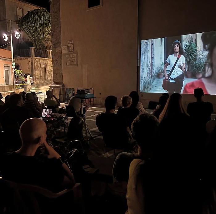 Festival per gli occhi: due giorni di storie e comunit&agrave; con "Gira, Monta e Fir&igrave;a" in anteprima