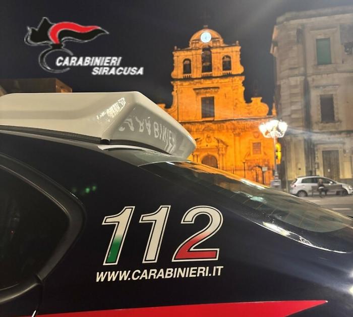 Fucile a canne mozze e minacce: fermato un uomo