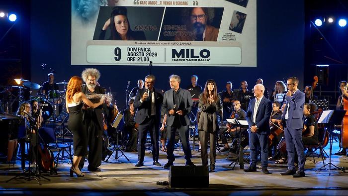 Milo celebra Battiato e Dalla, grande successo per il quinto Tributo. Teatro gremito per Amara e Simone Cristicchi