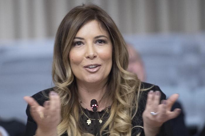 Le "storie" con le stagiste e le fonti: l'atto d'accusa di Selvaggia Lucarelli a Sigfrido Ranucci 