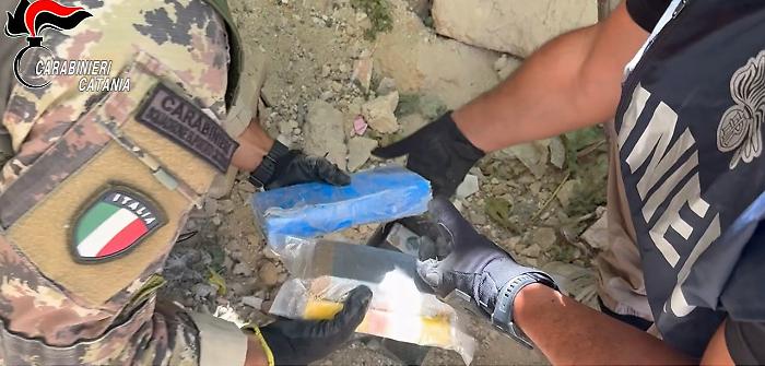 Palagonia, maxi sequestro di droga e munizioni: un 28enne &egrave; stato incastrato e arrestato
