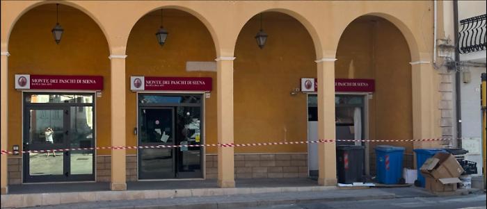La "banda del bancomat" approfitta del lungo ponte ferragostano ed entra in azione a Siracusa