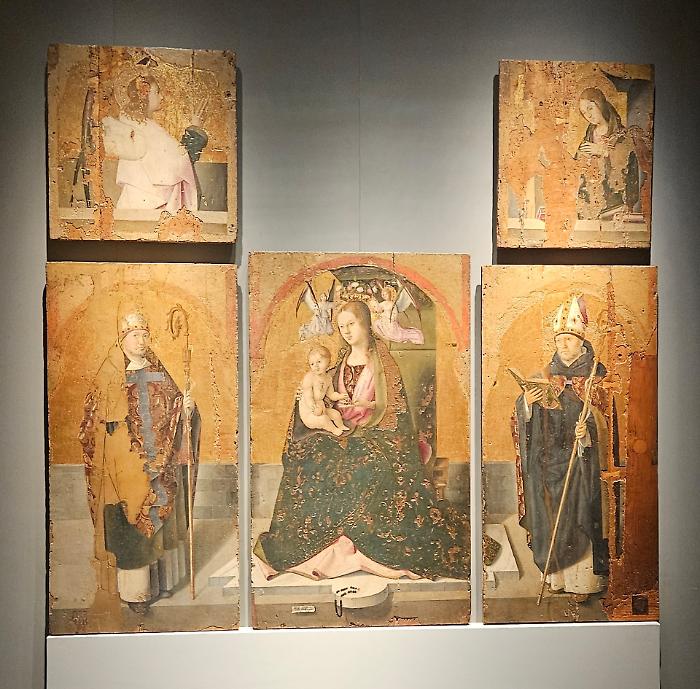 L'indagine dopo il furto e la pista privilegiata dagli investigatori dopo che sono stati portati via alcuni pannelli realizzati da Antonello da Messina