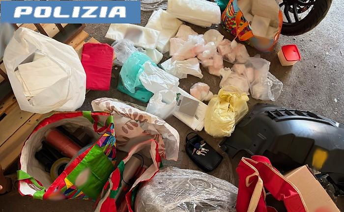 La finta chiave di casa apre la porta del maxi deposito di cocaina: arrestato insospettabile a Catania 