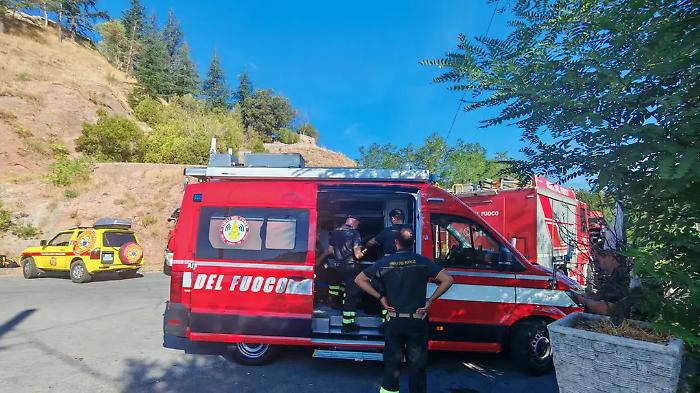 Ritrovato nel Cosentino il relitto dell&rsquo;ultraleggero scomparso: morti i due occupanti