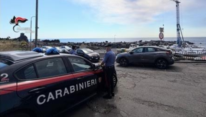 Controlli a tappeto fra Acireale e Catania: denunce per droga, guida alterata e sicurezza sul lavoro