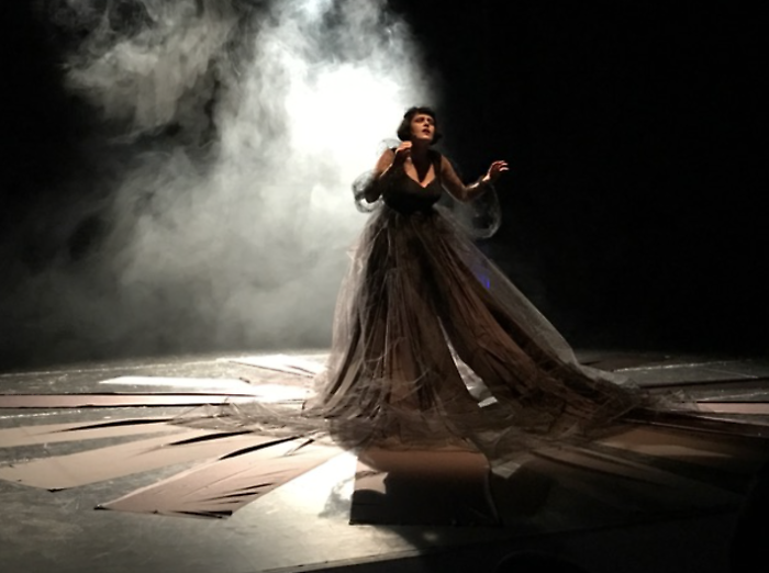 La "Voce di donna" di Melania Giglio al festival della fioritura di Ragusa