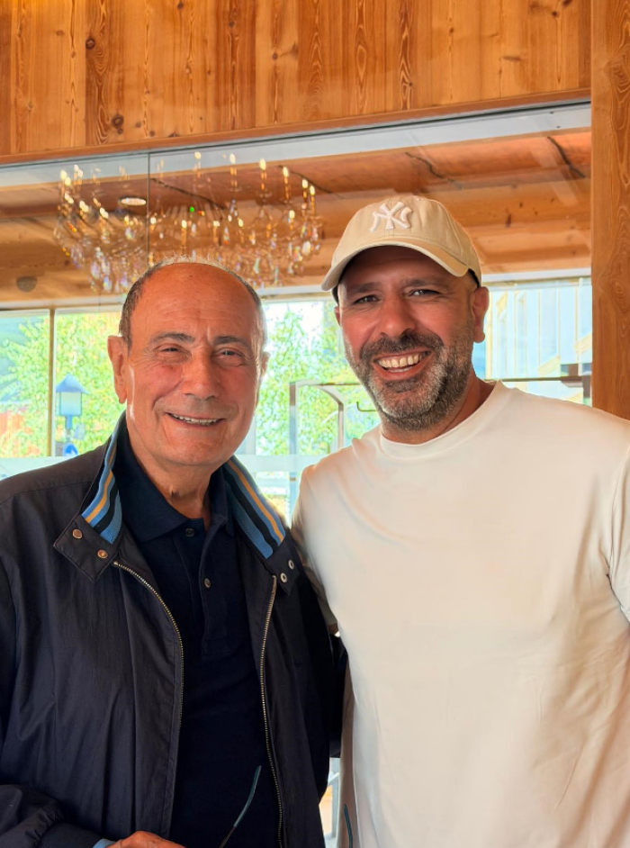 Simpatico siparietto  tra  Renato Schifani e Checco Zalone 