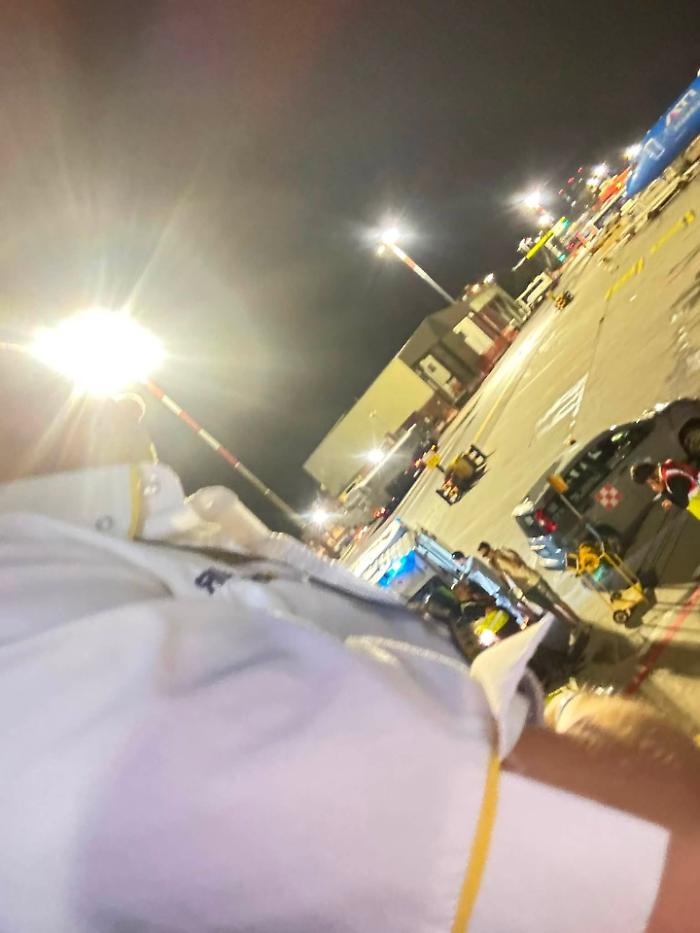 Dieci ore chiusi in un aereo Ryanair: tre svenimenti e la denuncia social di uno dei passeggeri