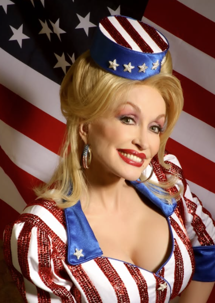 &Egrave; morta Dolly Parton, regina del country: aveva 80 anni